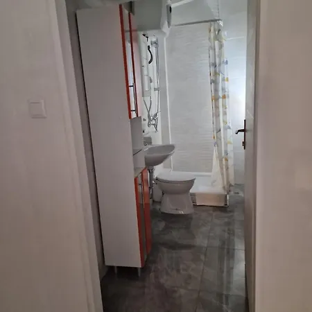 מלון Riviera, סטאריגרד-פקלניצה