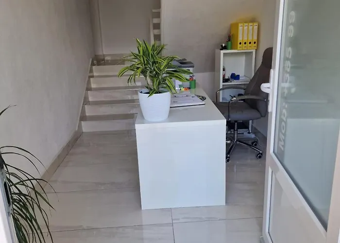 Riviera, Ξενοδοχείο Starigrad Paklenica