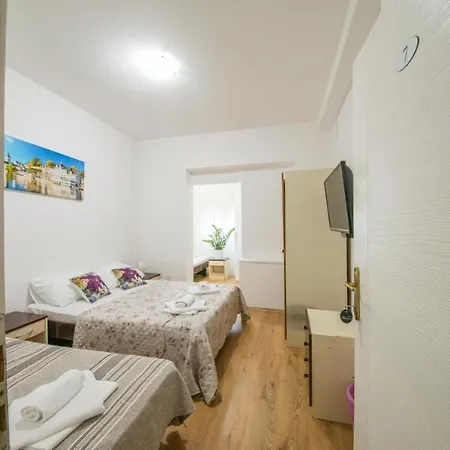 Hotel Riviera, Starigrad Paklenica